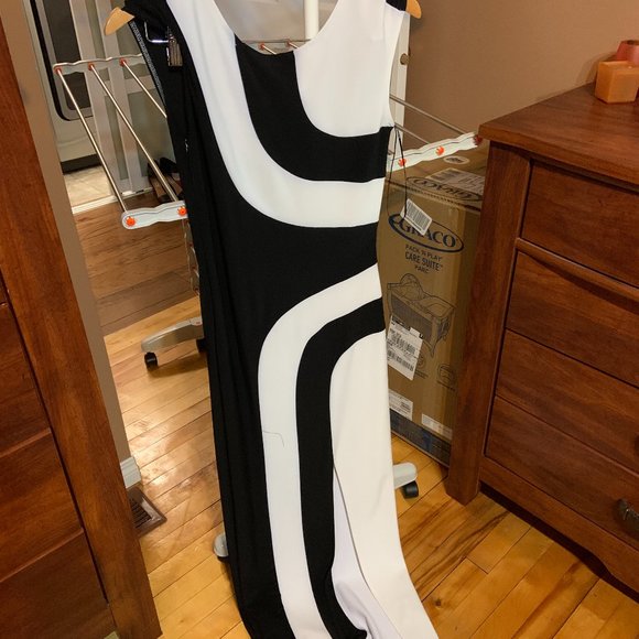 Dress - Picture 1 of 1